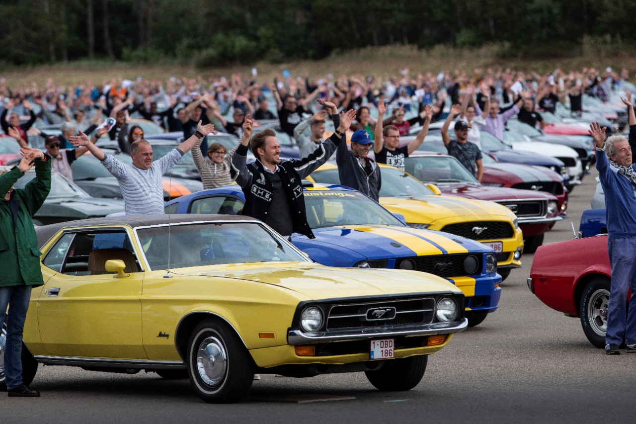 Ford stellt Weltrekord für grösstes Mustang-Treffen auf