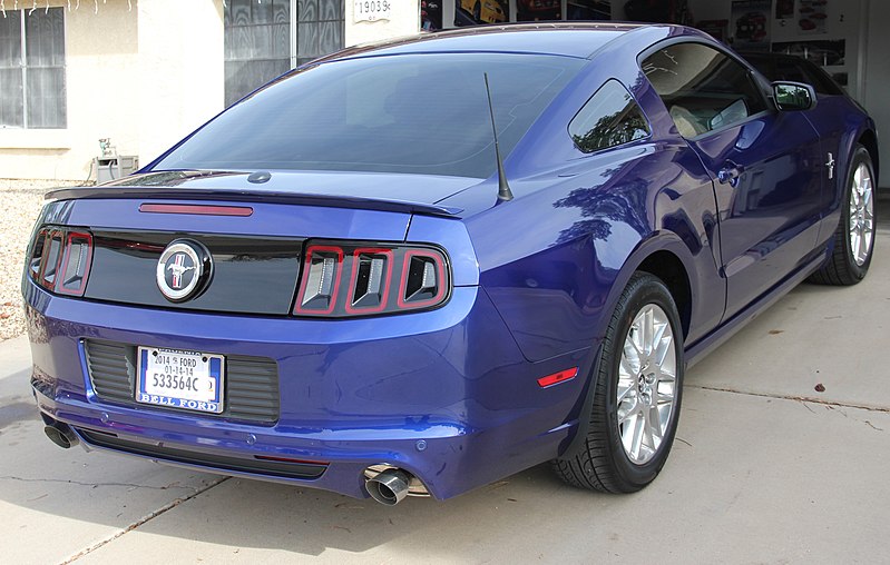2014 Mustang Premium Deep Impact Blue w Pony Pack mod