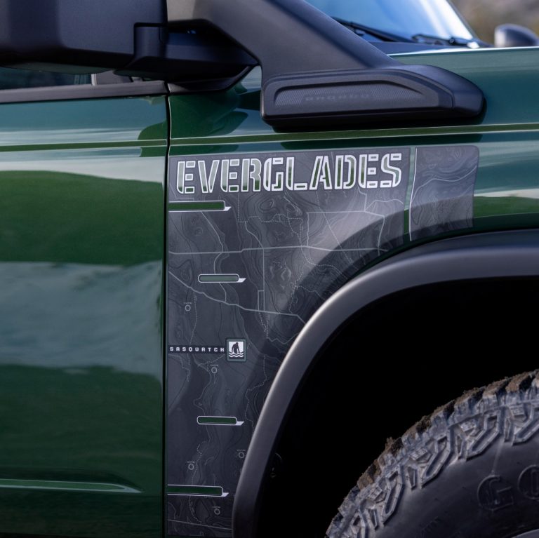 2022 Ford Bronco® Everglades™ Eruption Green