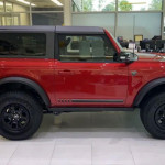 2022 Ford Bronco Wildtrak (Rapid Red)