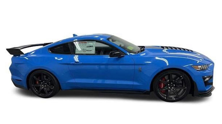Ford MUSTANG Shelby GT500 (Grabber Blue) 1 Shelby GT500 (Grabber Blue Metallic)