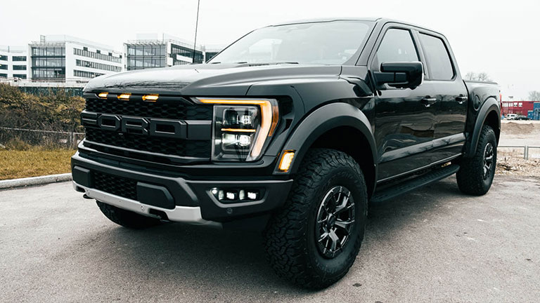 Ford F-150 Raptor (Shadow Black)