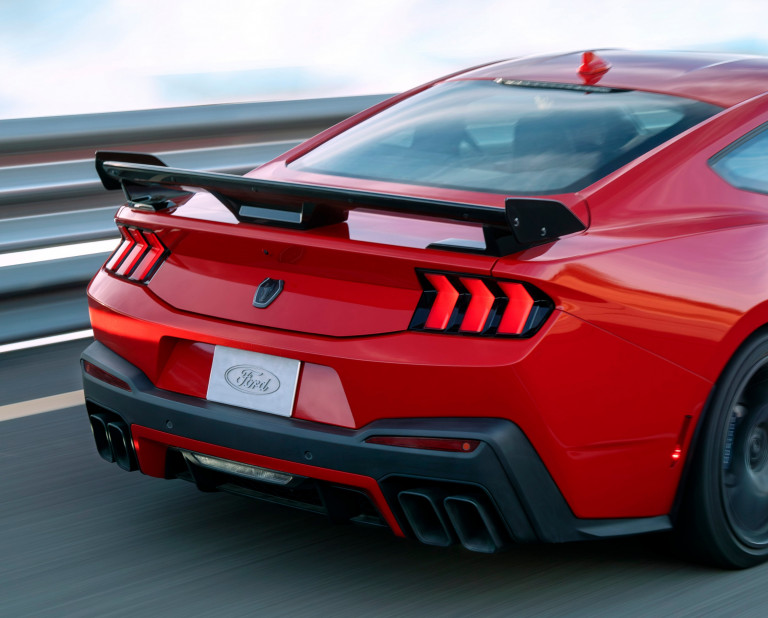 2026_Mustang_Dark_Horse_SC_13