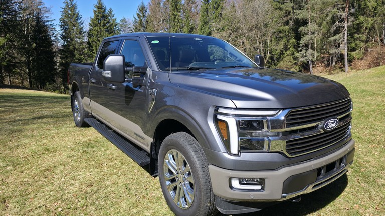 2026 Ford F-150 King Ranch Ladeflächenlänge 6,5 Bed – Carbonized Gray