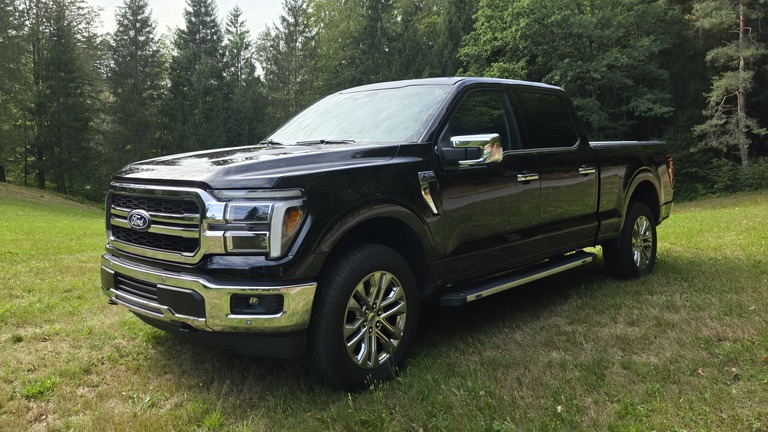 2026 Ford F-150 Lariat Agate Black